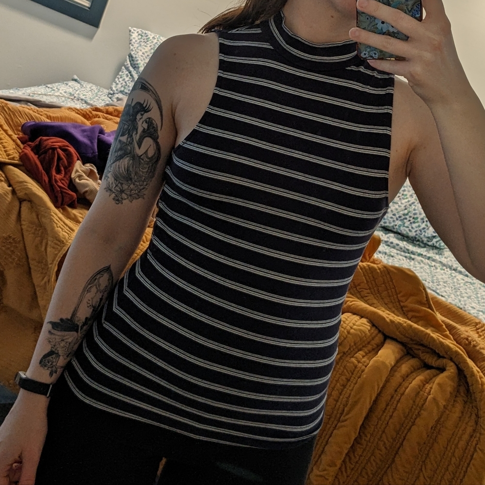 Striped Sleeveless Turtle Neck